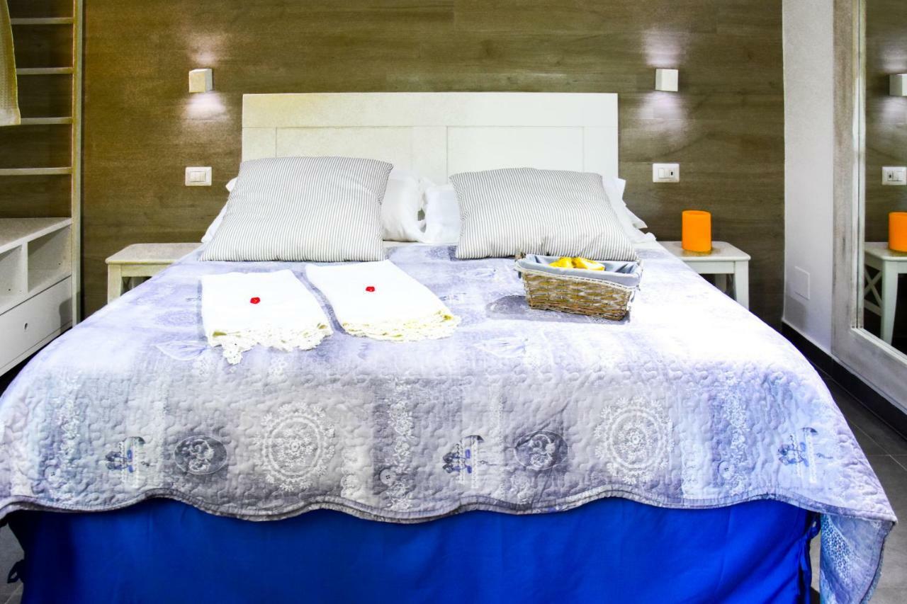 Alis Vanvitelli Suite เนเปิลส์ ภายนอก รูปภาพ